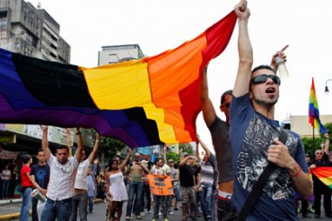Парламент Коста-Рики по ошибке легализовал однополые браки