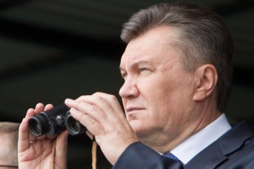 Янукович недоволен, что Захарченко не позвонил ему ночью