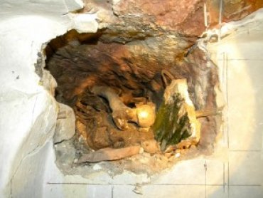 В пещерах Киево-Печерской Лавры обнаружено неизвестное захоронение
