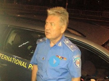 Ночью в Киеве поймали пьяного генерала милиции, устроившего ДТП
