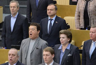 В Госдуме предложили требовать отмены санкций против парламентариев