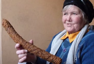 Россиянка в память об Олимпиаде 35 лет хранила палку колбасы