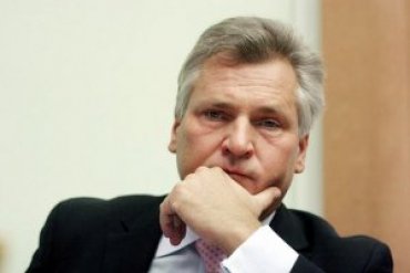 Квасьневский призвал Украину отказаться от вступления в НАТО