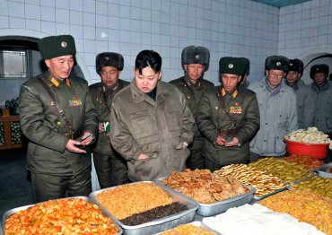 Ким Чен Ын решил поставлять продукты из голодной КНДР в Россию