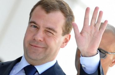 Рейтинг Медведева только вырос после фразы «Здоровья вам и хорошего настроения!»