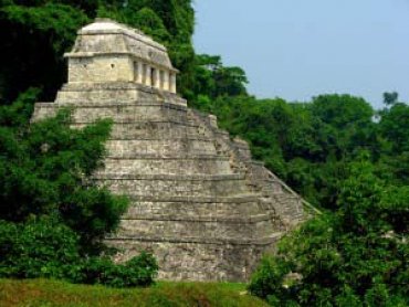 Ученые обнаружили нечто потрясающее под пирамидой Майя. Видео
