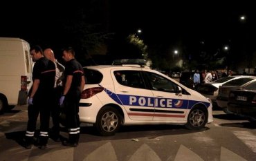 Во Франции обстреляли людей, выходящих из мечети