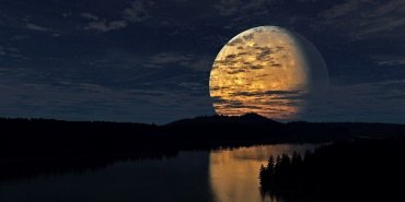 Ученые определили настоящий цвет Луны
