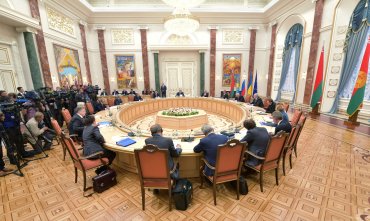 Трехсторонняя контактная группа осудила заявление Захарченко о Малороссии