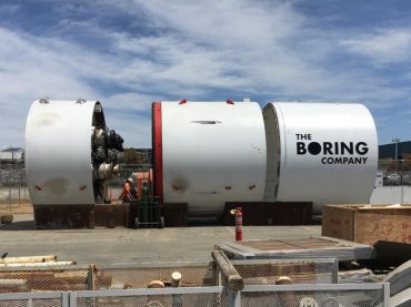 ​Илон Маск получил разрешение на строительство подземного тоннеля для Hyperloop