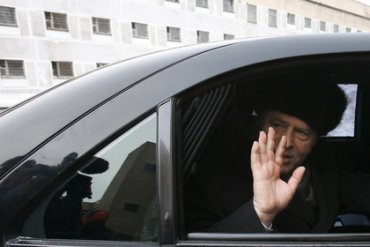 Российское правительство будет чинить Ё-мобиль Жириновского