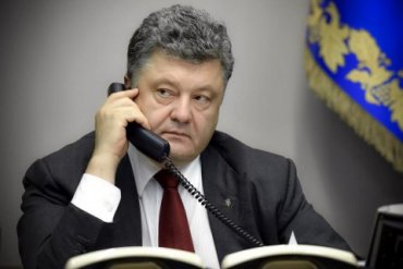 Порошенко потребовал ввести на Донбасс миротворцев ООН