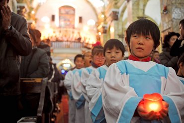 Китай попросил Ватикан пересмотреть католическое вероучение