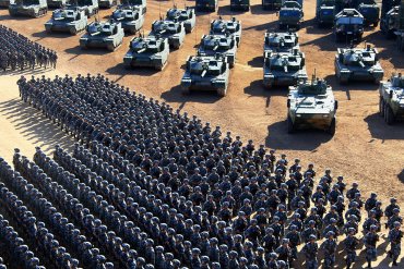 Китай провел крупнейший в истории парад военной техники