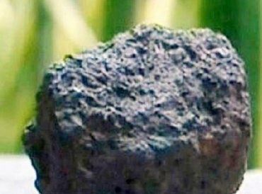 На индийскую деревню упало два метеорита