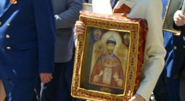 В Ровно задержали пенсионера с портретом Николая II