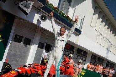Хэмилтон выиграл Гран-при Венгрии