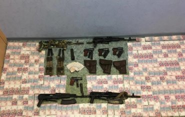 В Житомирской области военный продавал оружие из воинской части
