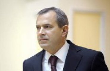 Генпрокуратура обещает задержать Клюева, когда он вернется в Украину