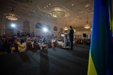 Зеленский призвал канадских бизнесменов инвестировать в Украину
