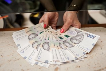 Денежные средства в банках хранит лишь малая часть украинцев