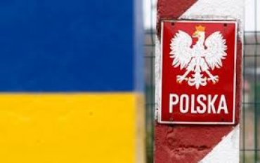 В Польше задержали 12 украинцев на подпольной фабрике по производству сигарет