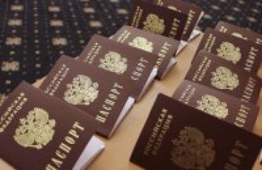 Заявки на российские паспорта подали около 20 тысяч жителей Донбасса