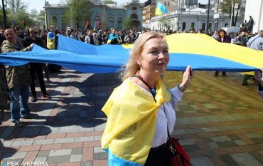 Сегодня  в Украине вступил в силу закон о языке