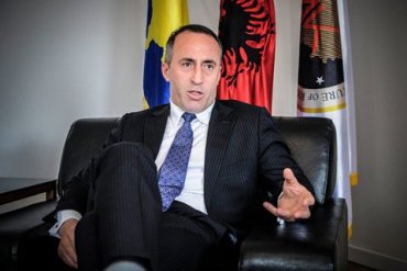 Премьер Косово подал в отставку, получив повестку в Гаагу