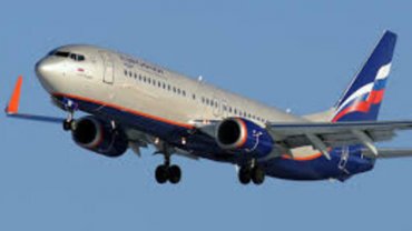 В РФ новое ЧП с самолетом: Boeing вернулся в Москву после вылета из-за пожара в багажном отсеке
