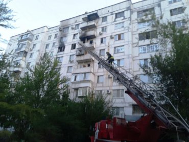 В Запорожье из-за пожара в многоэтажке пришлось эвакуировать жильцов