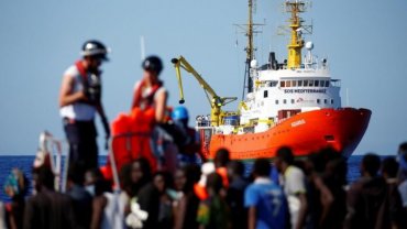 В Средиземном море разбилось судно с мигрантами: 150 пропавших