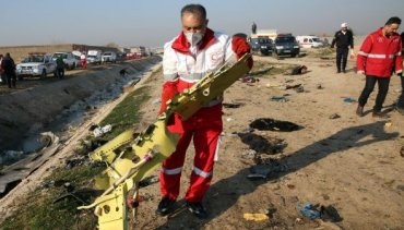 Черные ящики сбитого в Иране украинского самолета прибыли во Францию