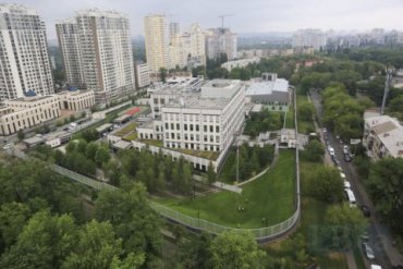 В Киеве обокрали сотрудницу посольства США
