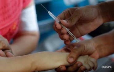 МОЗ планирует COVID-вакцинацию детей