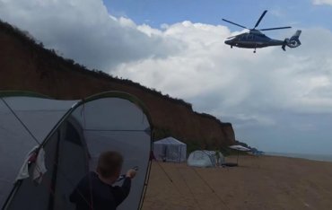 Под Одессой вертолет разрушил кэмпинг