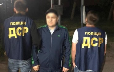 Из Украины депортировали «криминального авторитета» из списка СНБО