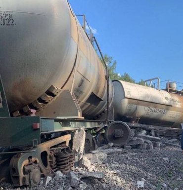 У Росії двоє чоловіків пустили під укіс вантажний потяг