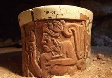 Немецкие археологи обнаружили гробницу принца майя