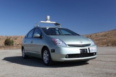 Самоуправляемые Googlомобили наездили 500 тыс. км. без единой аварии