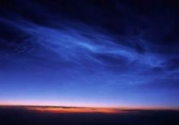 Метеорный дым: Ученые выяснили причину появления серебристых облаков