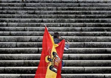 Испания может попросить помощь в размере 30 млрд евро – СМИ