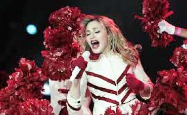 Прокуратура получила 140 жалоб на концерт Мадонны в Петербурге