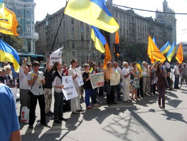 Бойцы «Беркута» защитили в Харькове русский язык от украинцев