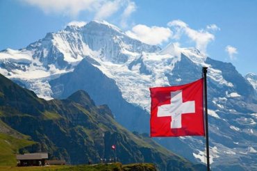В Швейцарии уберут из гимна упоминания о Боге