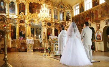 Церковные браки в Украине вдвое крепче официальных