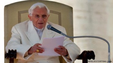 Бенедикту XVI посоветовал отречься от престола Бог