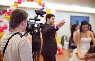 Видеооператор на свадьбе: профессионал или любитель?