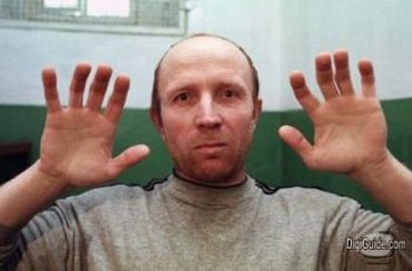 В Житомирской тюрьме умер маньяк Оноприенко