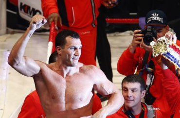 Кличко отменил бой против болгарина Пулева из-за травмы